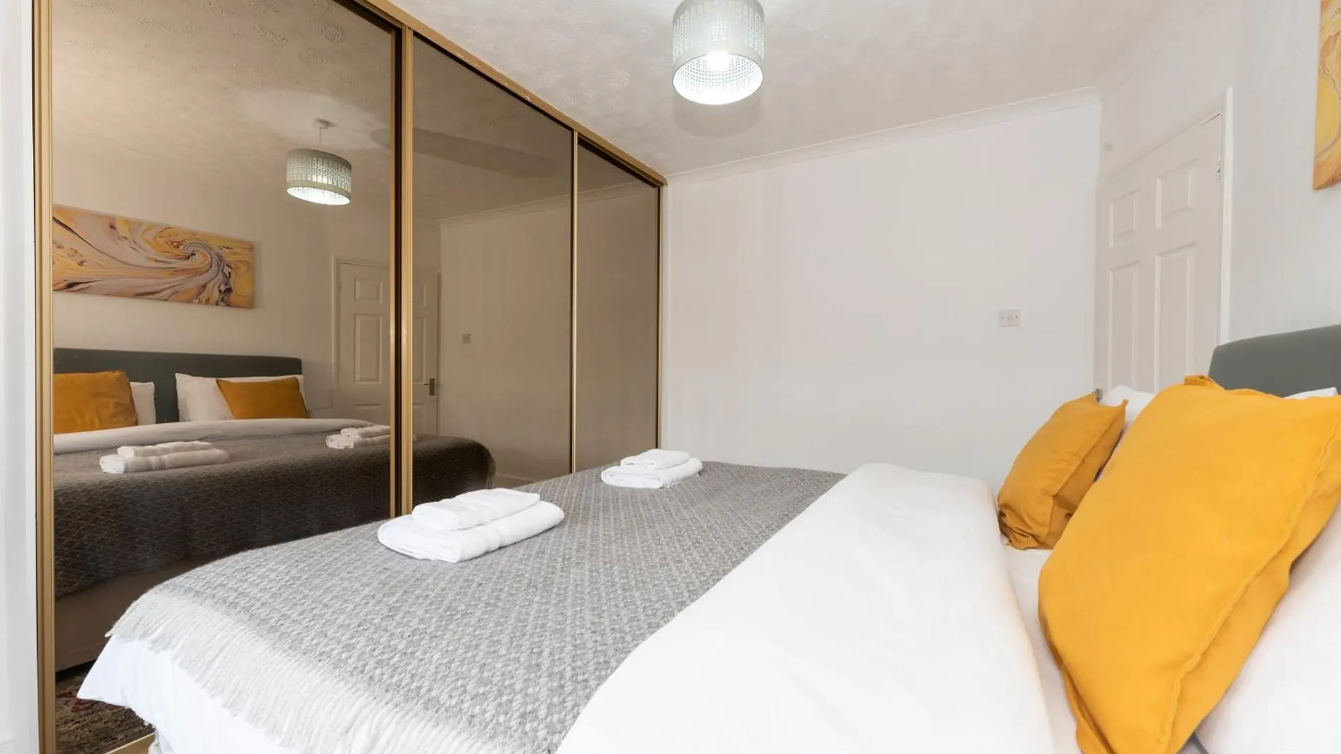 Holiday home 4 Bedroom Family Home In South East London Welling