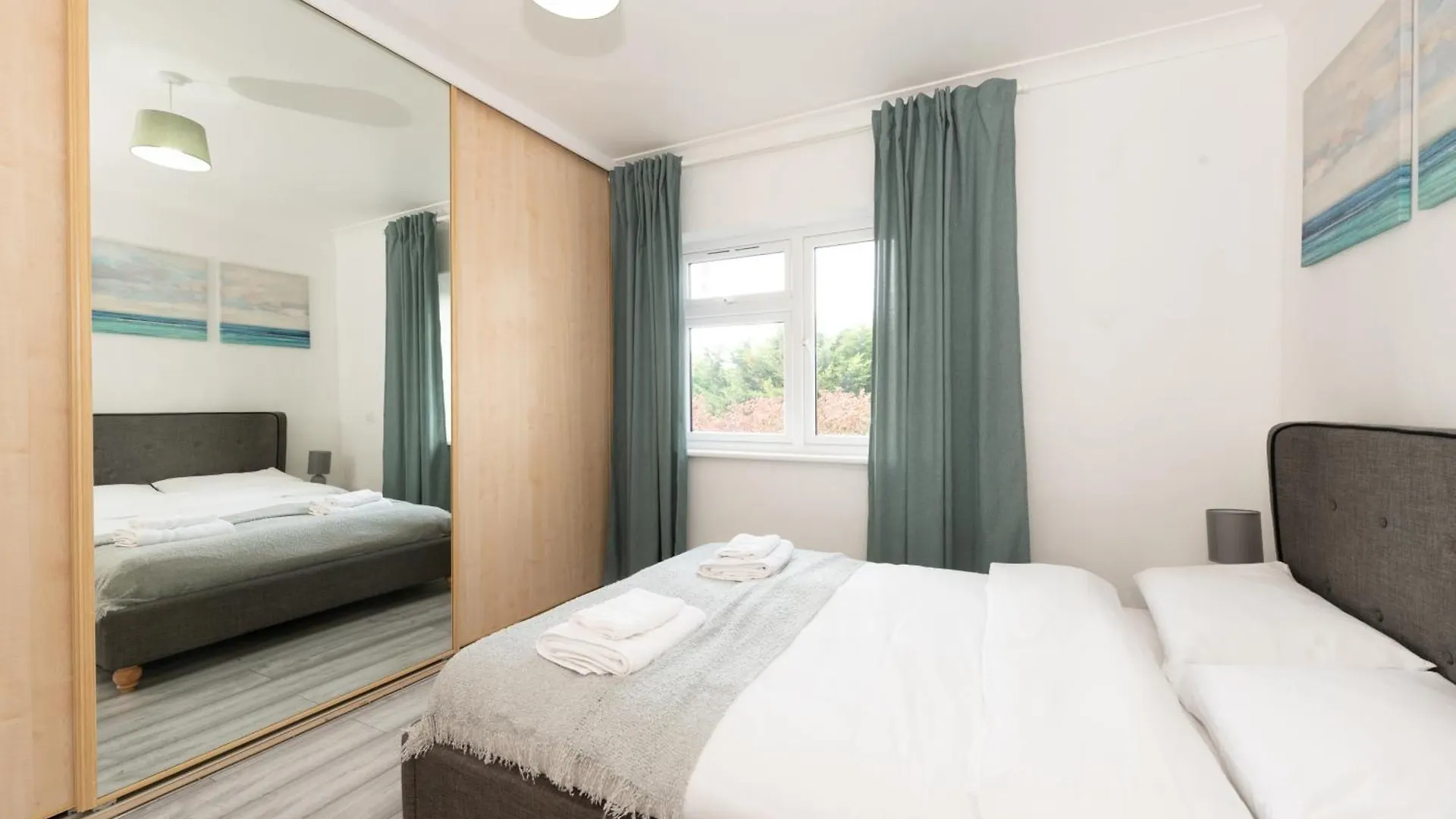 4 Bedroom Family Home In South East London Welling Holiday home
