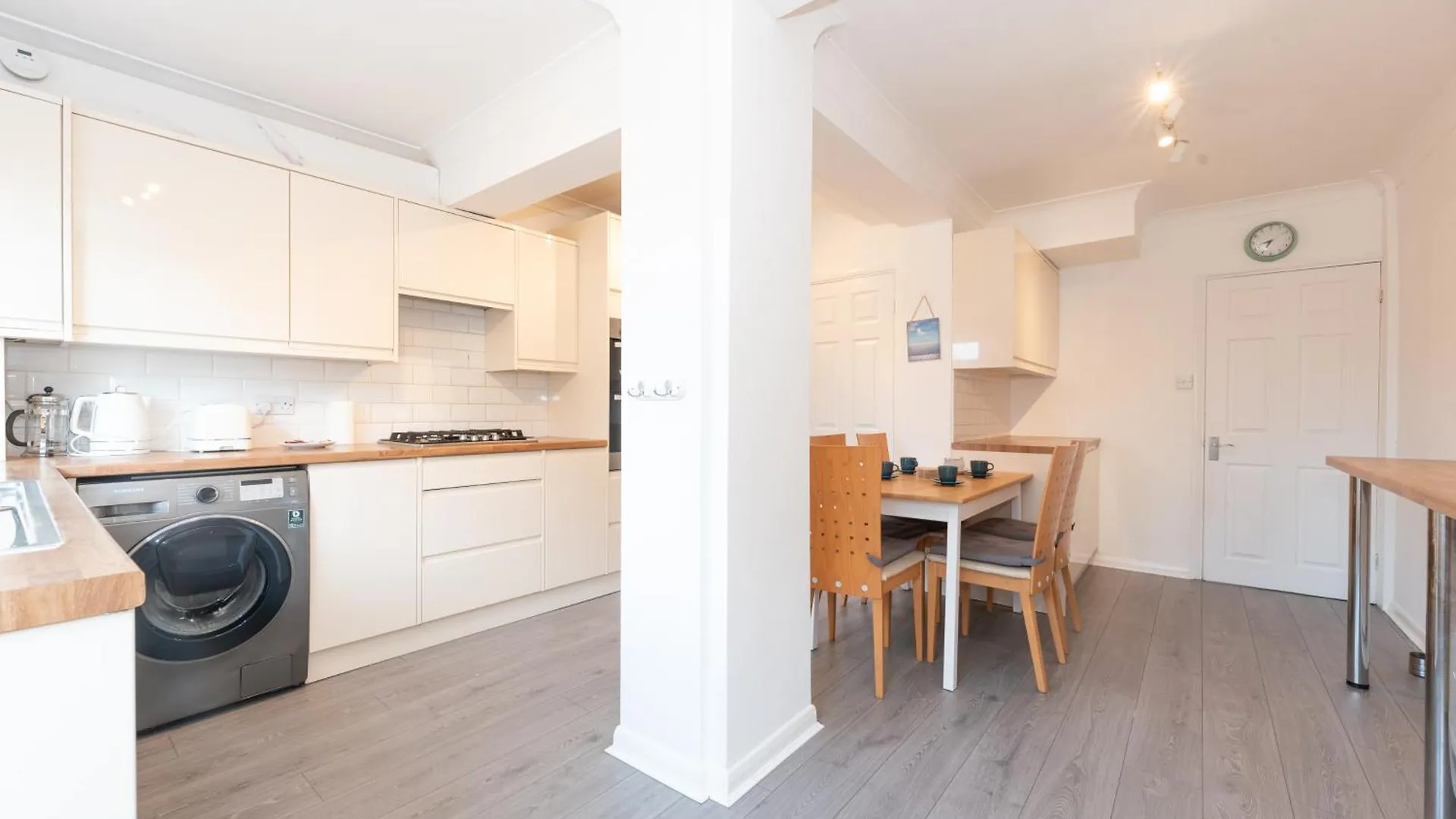 4 Bedroom Family Home In South East London Welling 0*,