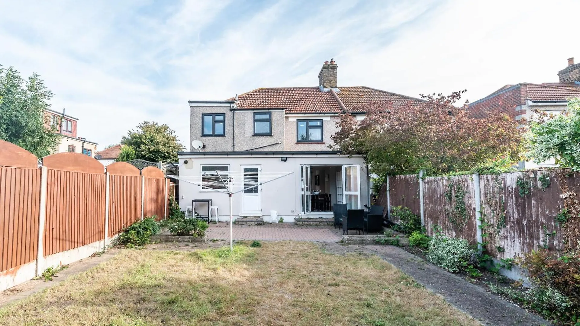 4 Bedroom Family Home In South East London Welling