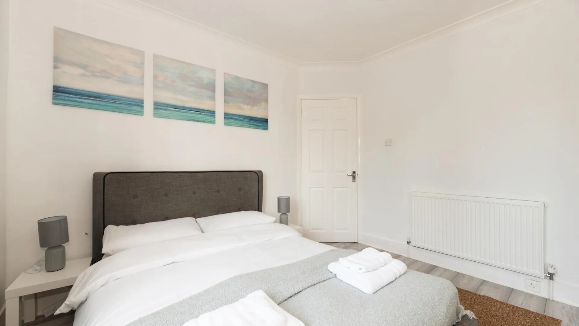 4 Bedroom Family Home In South East London Welling United Kingdom