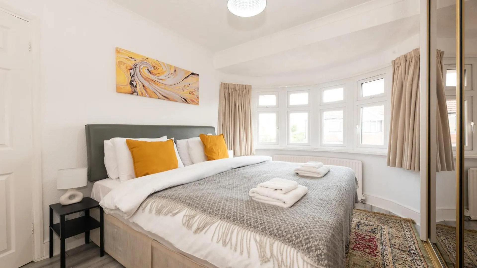 4 Bedroom Family Home In South East London Welling
